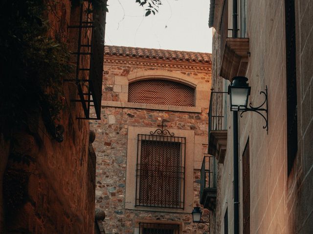 La boda de Cristina y Jose Ramón en Cáceres, Cáceres 37