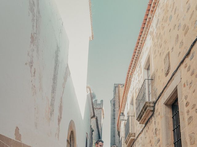 La boda de Cristina y Jose Ramón en Cáceres, Cáceres 44