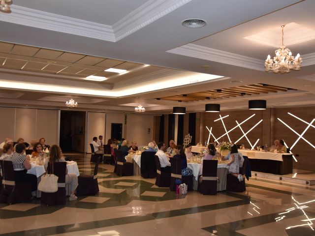 La boda de MARIA y Juanjo en Miajadas, Cáceres 10