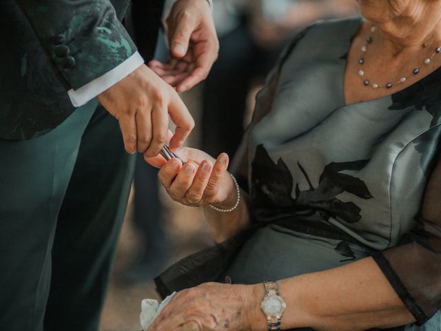 La boda de Víctor y Cris en Sant Ferriol, Girona 23