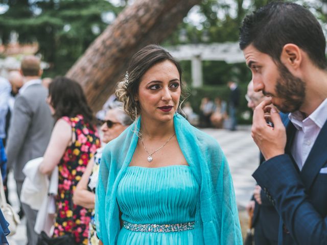 La boda de Javier y Claudia en Madrid, Madrid 15
