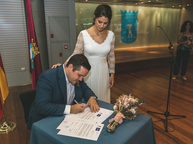 La boda de Javier y Claudia en Madrid, Madrid 29