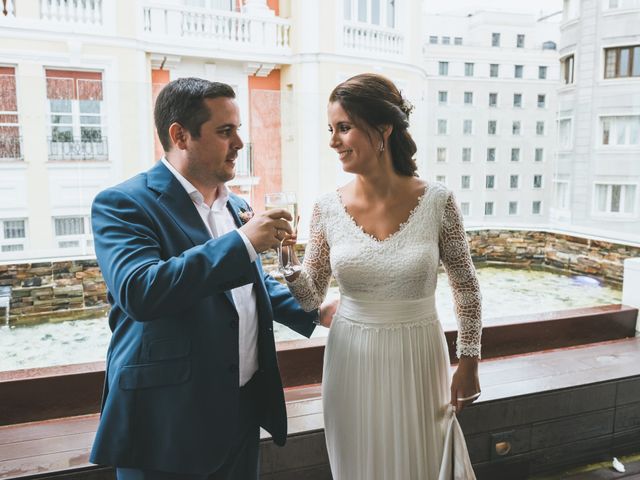 La boda de Javier y Claudia en Madrid, Madrid 91