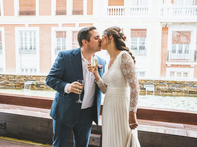 La boda de Javier y Claudia en Madrid, Madrid 93