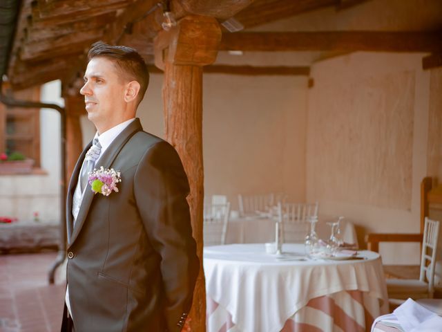 La boda de Miguel y MªJesús en Torrecaballeros, Segovia 21