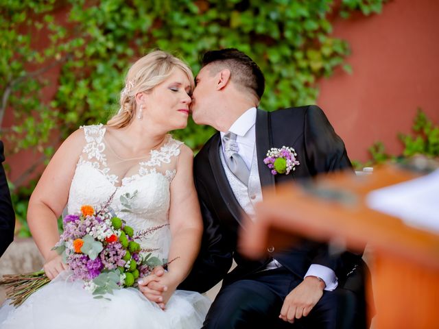 La boda de Miguel y MªJesús en Torrecaballeros, Segovia 25