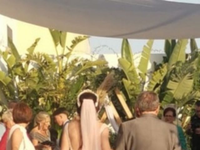 La boda de Rafa  y Helena  en La Carlota, Córdoba 3
