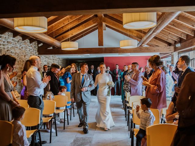 La boda de Dani y Azaela en Cabañas Raras, León 15