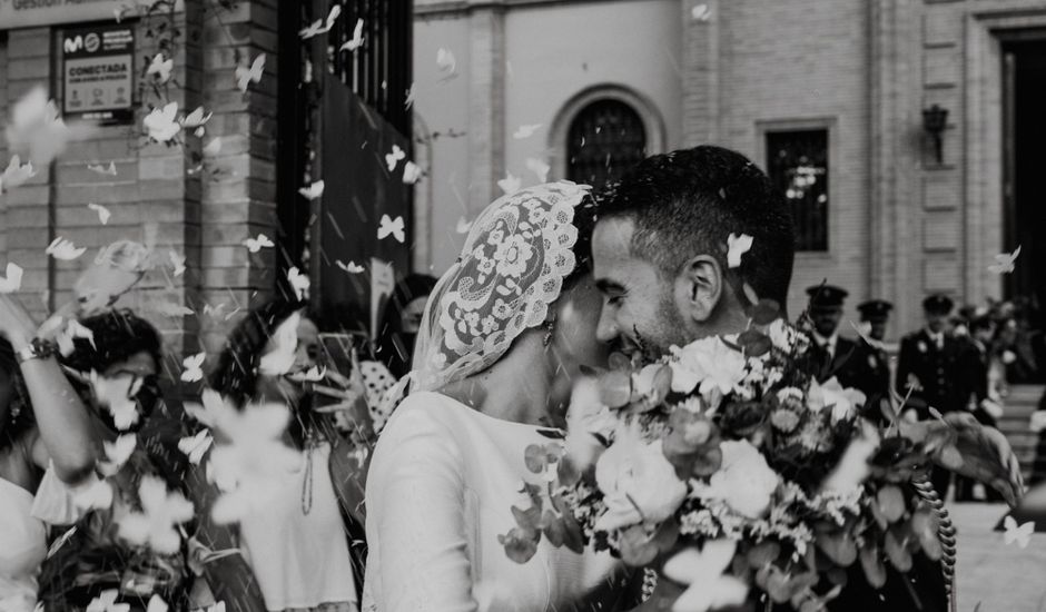 La boda de Víctor  y Salomé  en Sevilla, Sevilla