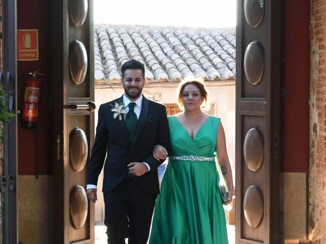 La boda de Emilio y Alejandro  en Ballesteros De Calatrava, Ciudad Real 4