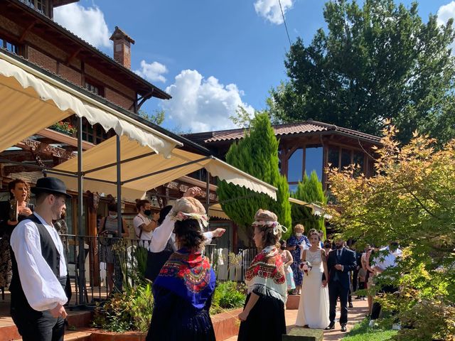 La boda de Lázaro y Arantza en Zeanuri, Vizcaya 26