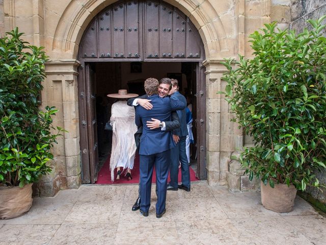 La boda de Javier y Carmen en Comillas, Cantabria 6