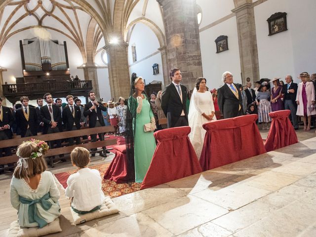 La boda de Javier y Carmen en Comillas, Cantabria 11