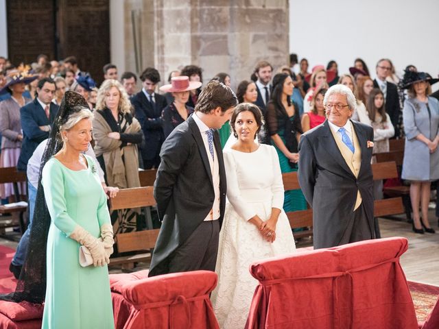La boda de Javier y Carmen en Comillas, Cantabria 12