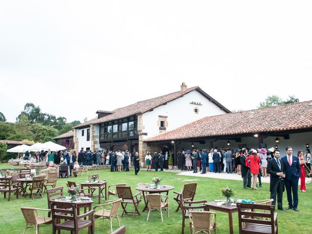 La boda de Javier y Carmen en Comillas, Cantabria 19