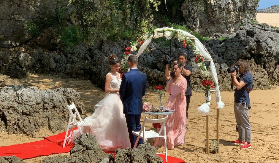 La boda de Daniel y Sandra en Isla, Cantabria