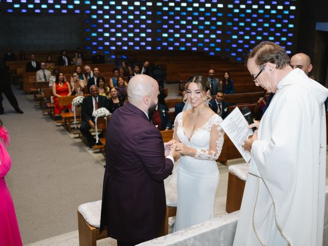 La boda de Juan  y Armand  en Alcalá De Henares, Madrid 6