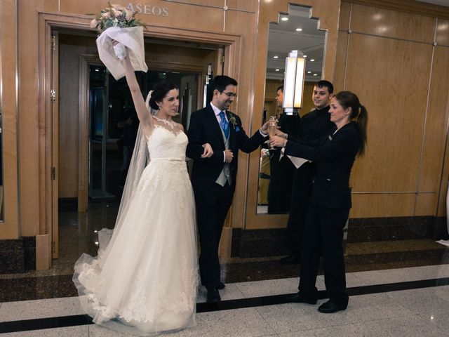 La boda de Carlos y Mari Carmen en Madrid, Madrid 20