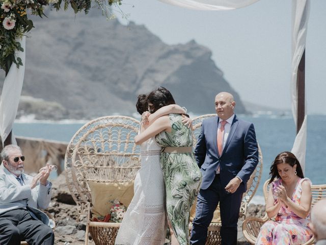 La boda de Jose y Laura en Buenavista Del Norte, Santa Cruz de Tenerife 16