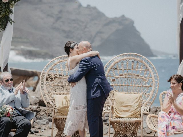 La boda de Jose y Laura en Buenavista Del Norte, Santa Cruz de Tenerife 17