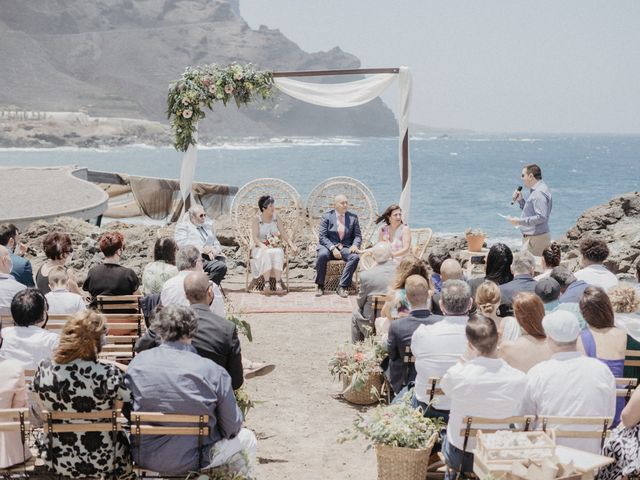 La boda de Jose y Laura en Buenavista Del Norte, Santa Cruz de Tenerife 18