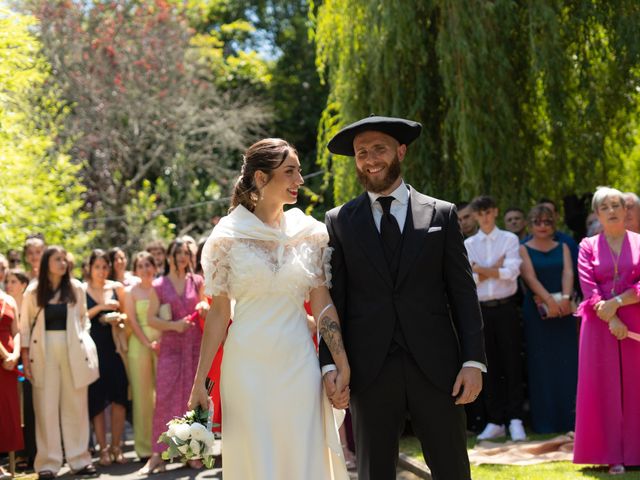 La boda de Eneko y Maialen en Lasarte-oria, Guipúzcoa 48