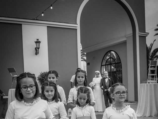 La boda de Felix y Melodia en Burguillos, Sevilla 25