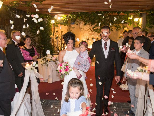 La boda de Pau y Estela en Beniparrell, Valencia 28