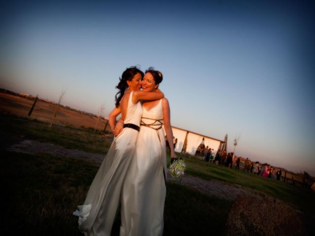 La boda de Paqui y Eva en Cáceres, Cáceres 45