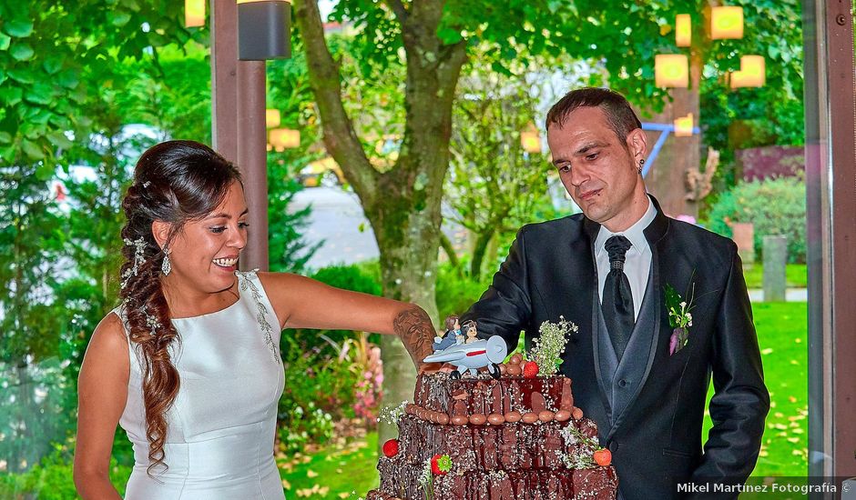 La boda de Iñaki y Karen en Durango, Vizcaya - Bodas.net