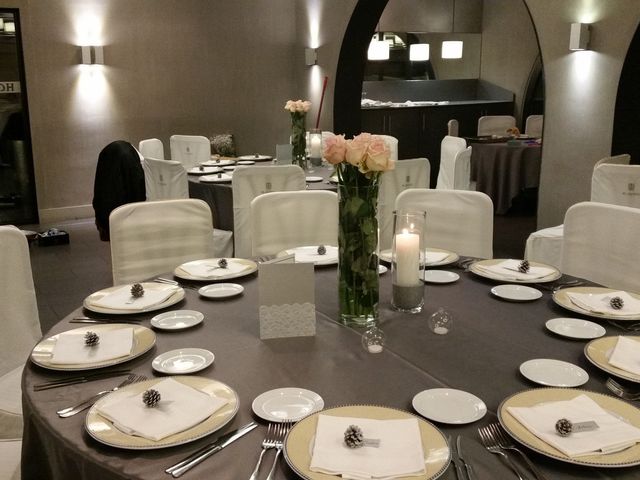 La boda de Tomás  y Simina  en Sant Boi De Llobregat, Barcelona 1
