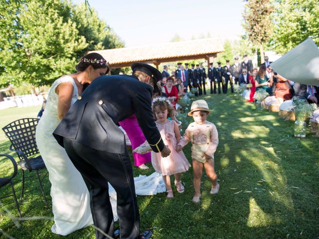 La boda de Alejandro y Ana en Hornillos De Eresma, Valladolid 14