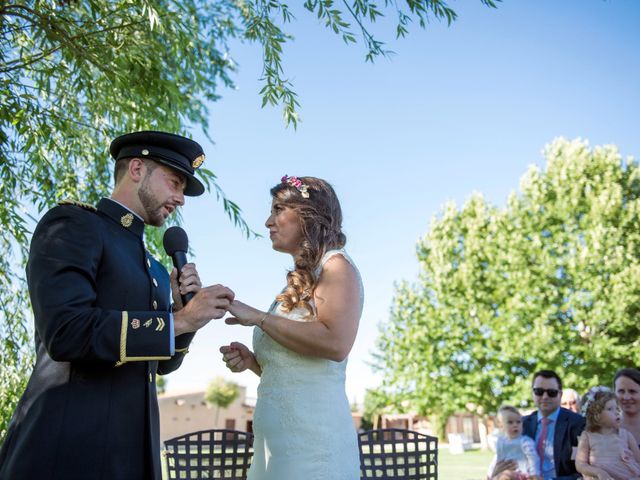 La boda de Alejandro y Ana en Hornillos De Eresma, Valladolid 15