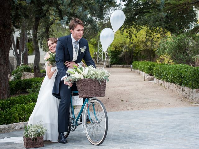 La boda de Fernando y Annie en Hoyo De Manzanares, Madrid 230