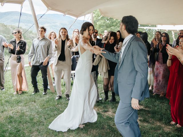 La boda de Lucas y Karen en Besalu, Girona 136