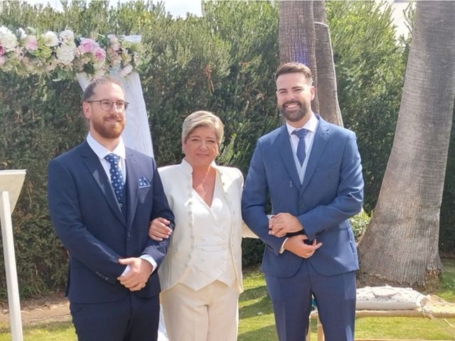 La boda de Elena y Iris en Alcala Del Rio, Sevilla 13