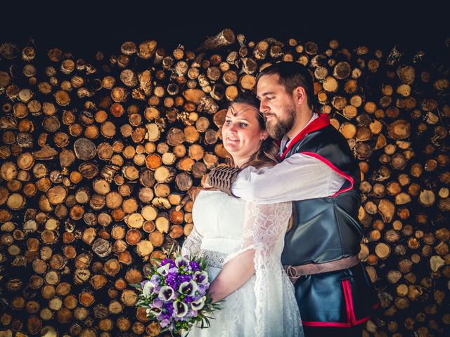 La boda de Carlos y María en Torrecaballeros, Segovia 99