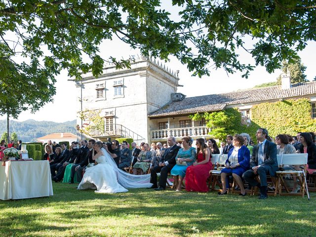 La boda de Manuel y Julia en Nigran, Pontevedra 13