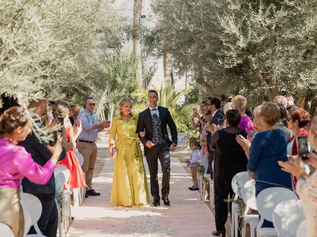 La boda de Lara y Pablo en Alacant/alicante, Alicante 32