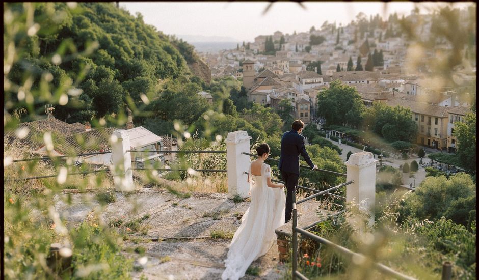 La boda de Jon y Wenli en Granada, Granada