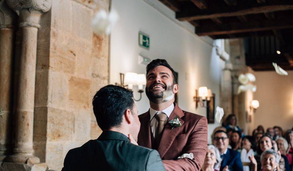 La boda de Enrique y Enrique en Villanueva (Cangas De Onis), Asturias