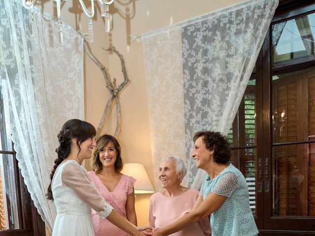 La boda de Manu y Sara en Sant Vicenç De Montalt, Barcelona 13