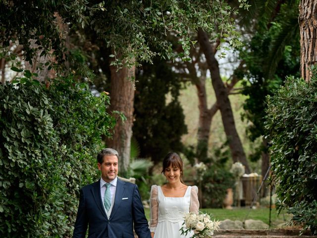 La boda de Manu y Sara en Sant Vicenç De Montalt, Barcelona 40