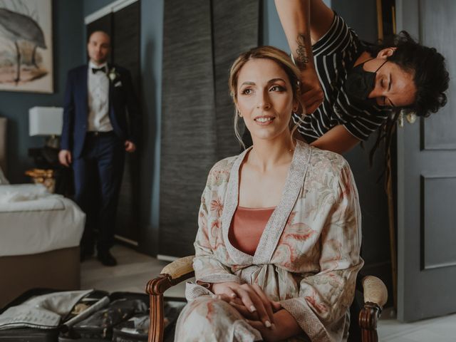 La boda de Javier y Carolina en Sevilla, Sevilla 5