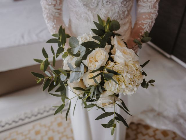 La boda de Javier y Carolina en Sevilla, Sevilla 31