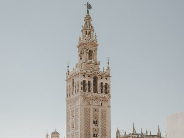La boda de Javier y Carolina en Sevilla, Sevilla 42