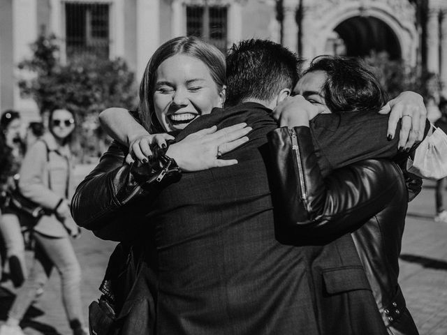 La boda de Javier y Carolina en Sevilla, Sevilla 45