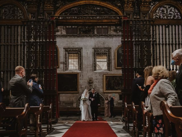 La boda de Javier y Carolina en Sevilla, Sevilla 57