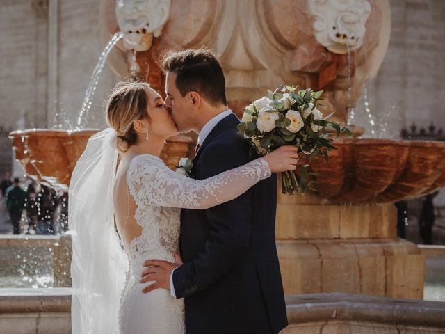 La boda de Javier y Carolina en Sevilla, Sevilla 88