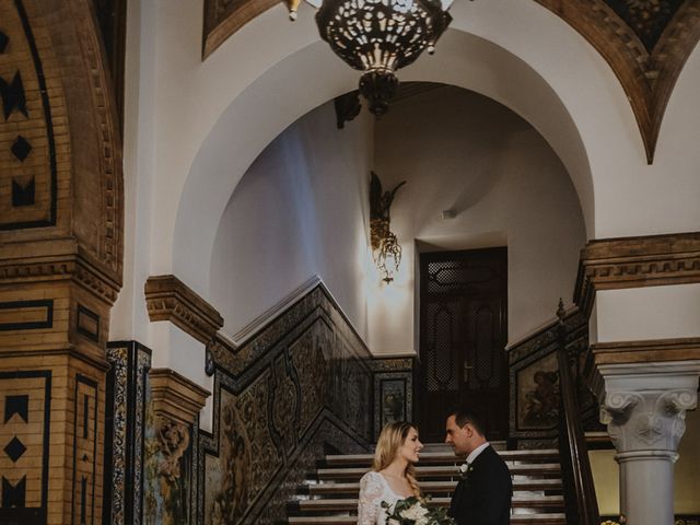 La boda de Javier y Carolina en Sevilla, Sevilla 106